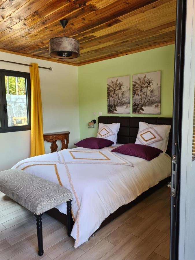 Chambres Et Tables D'Hote Du Voyageur La Plaine des Palmistes Bagian luar foto