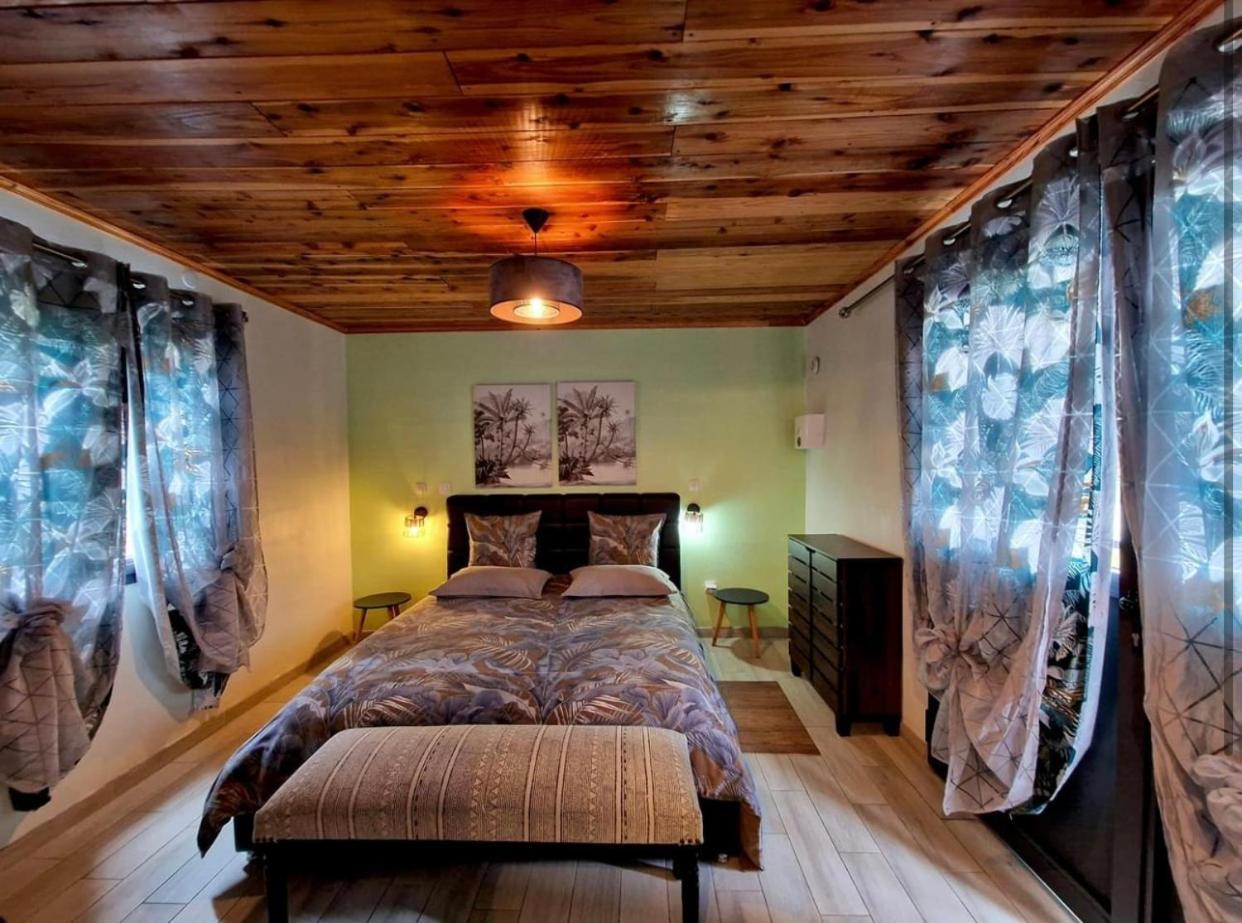 Chambres Et Tables D'Hote Du Voyageur La Plaine des Palmistes Bagian luar foto