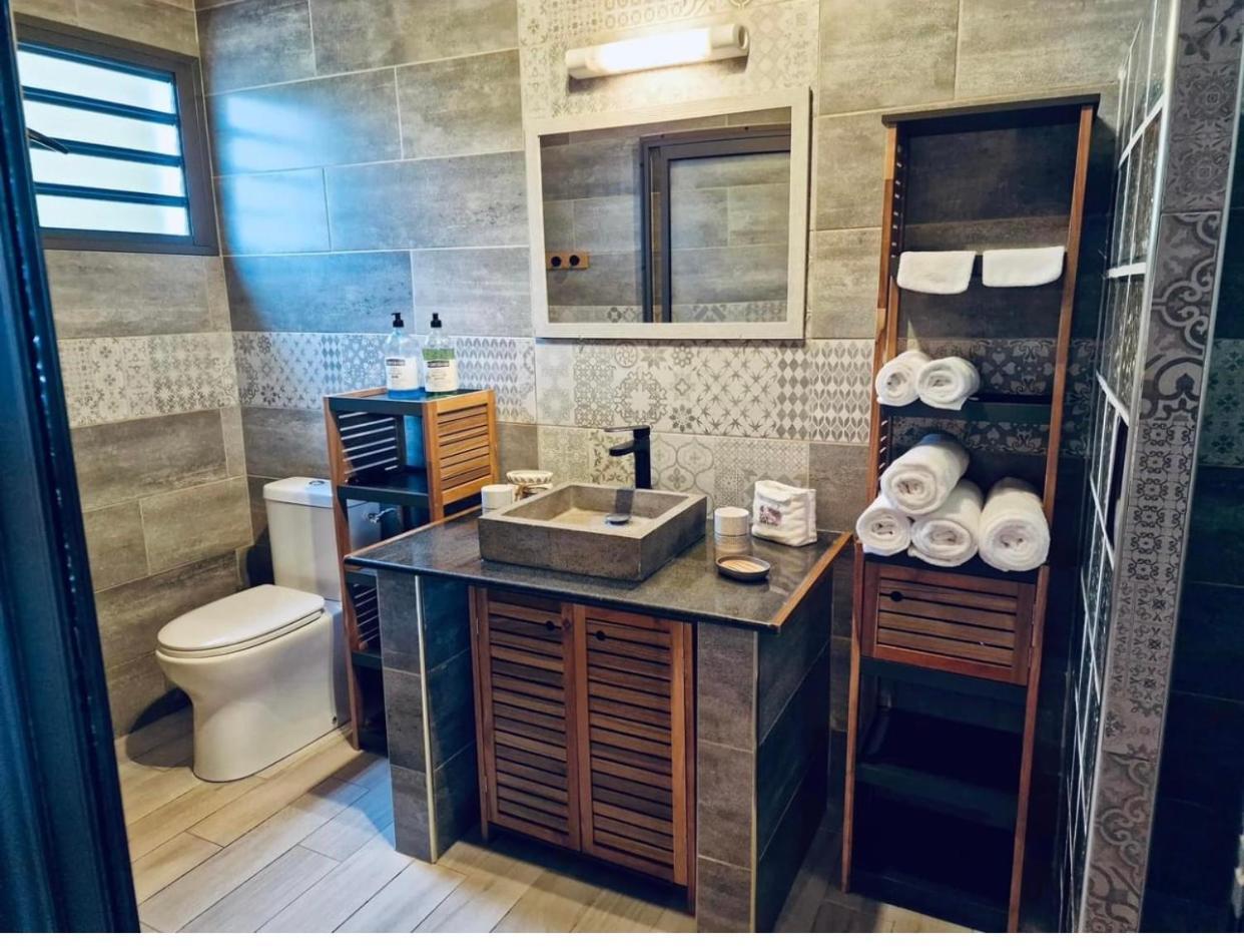 Chambres Et Tables D'Hote Du Voyageur La Plaine des Palmistes Bagian luar foto