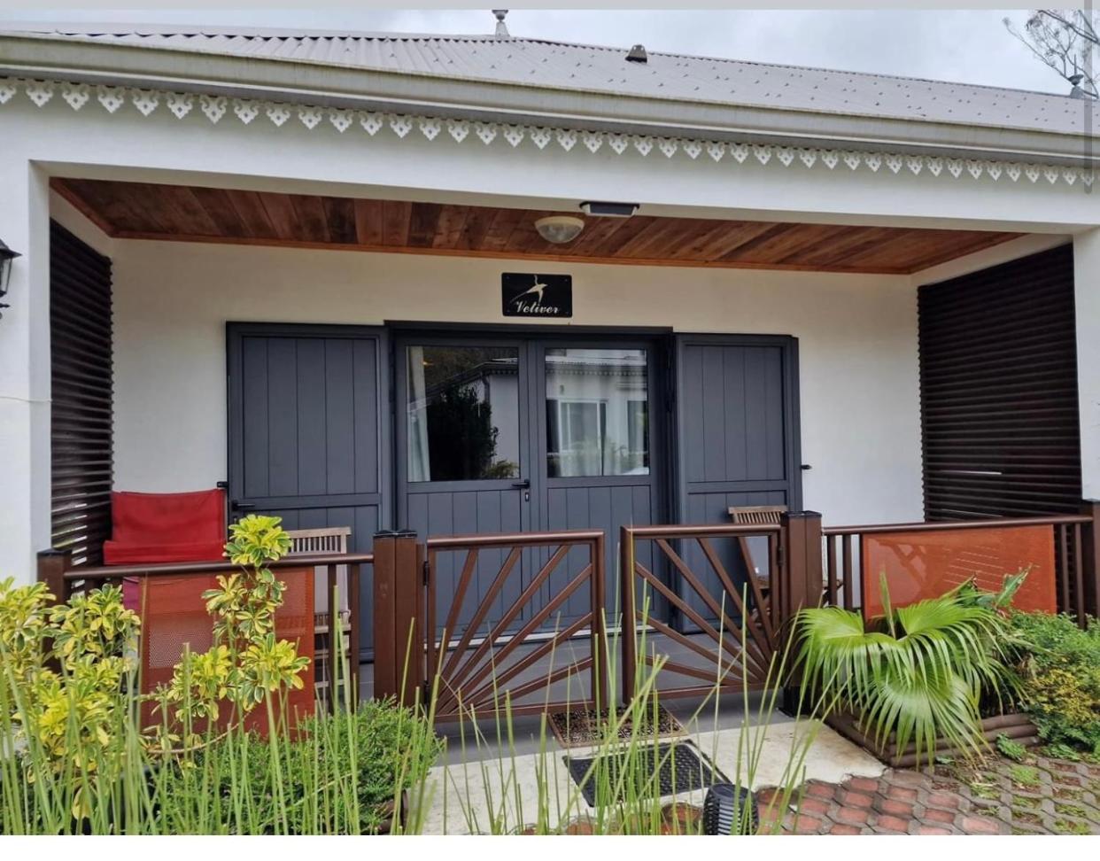 Chambres Et Tables D'Hote Du Voyageur La Plaine des Palmistes Bagian luar foto