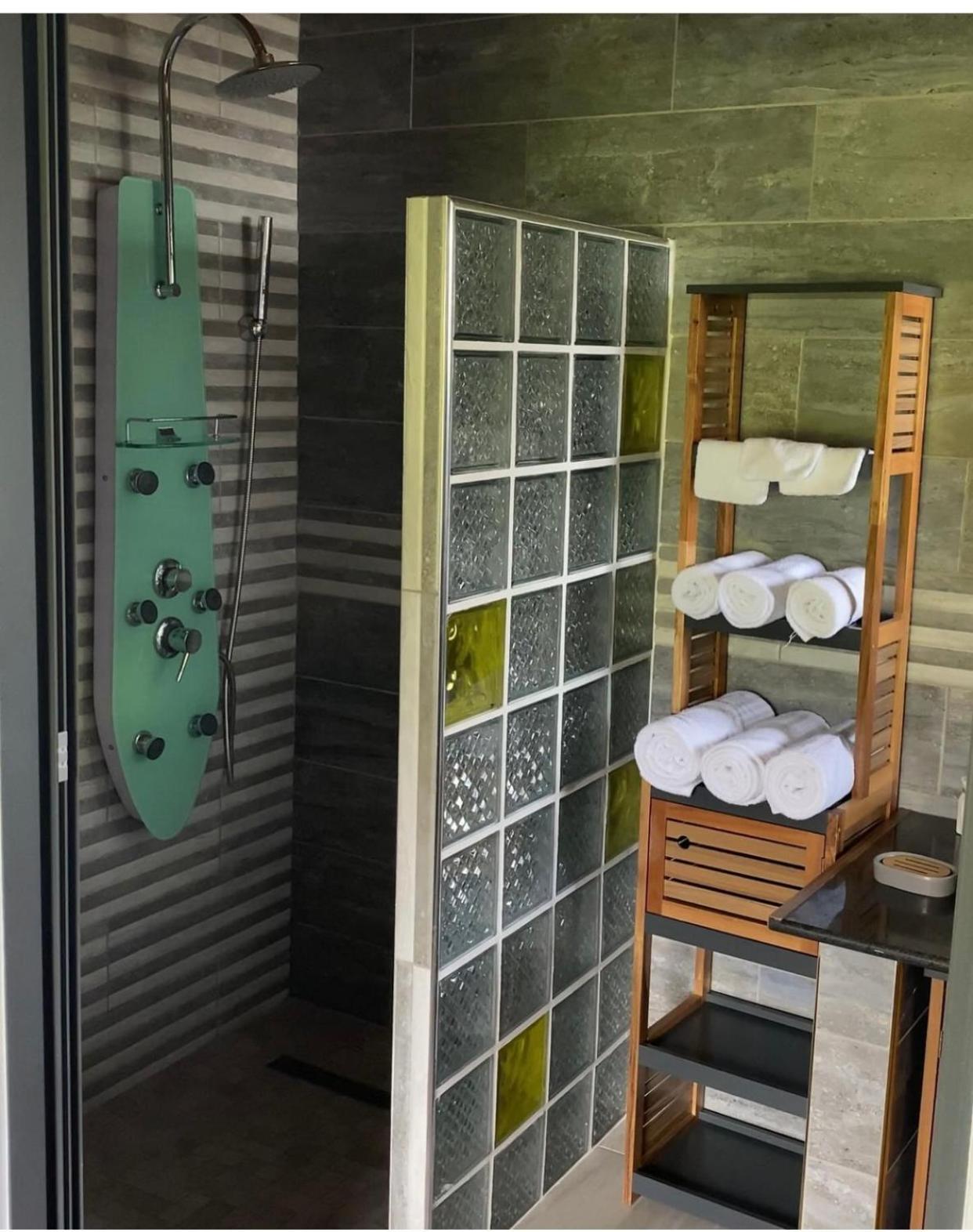 Chambres Et Tables D'Hote Du Voyageur La Plaine des Palmistes Bagian luar foto